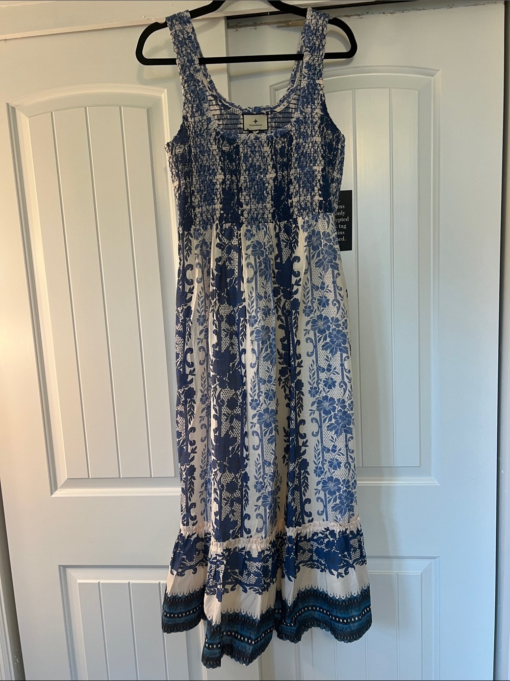 Tuckernuck Blue and White Floral Smocked Maxi Dress - Women - NWT - Large